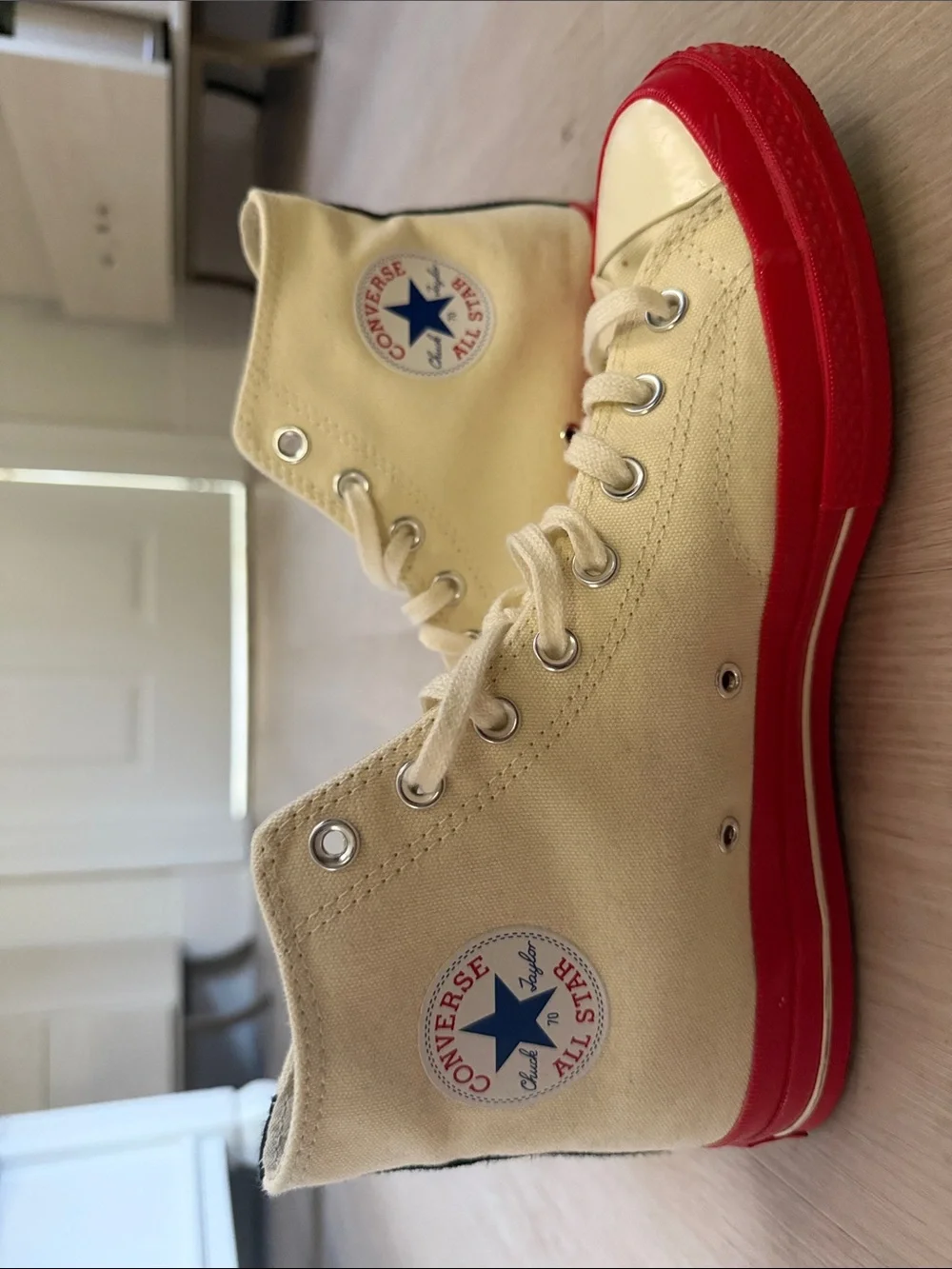 Converse Cream High-Top Sneakers with Red Sole and Heart Logo - Picture 3 of 4